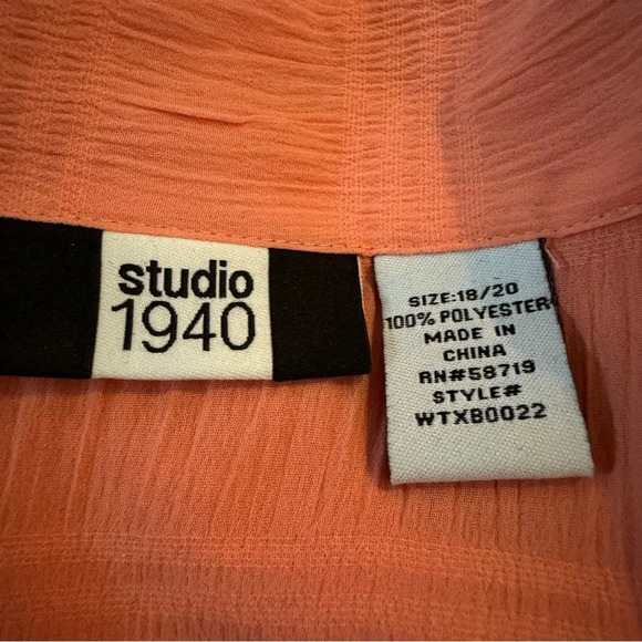 Studio 1940 18 20 1X Shirt Top Coral Pink Solid Button Up 3/4 Sleeve V Neck - Picture 5 of 6